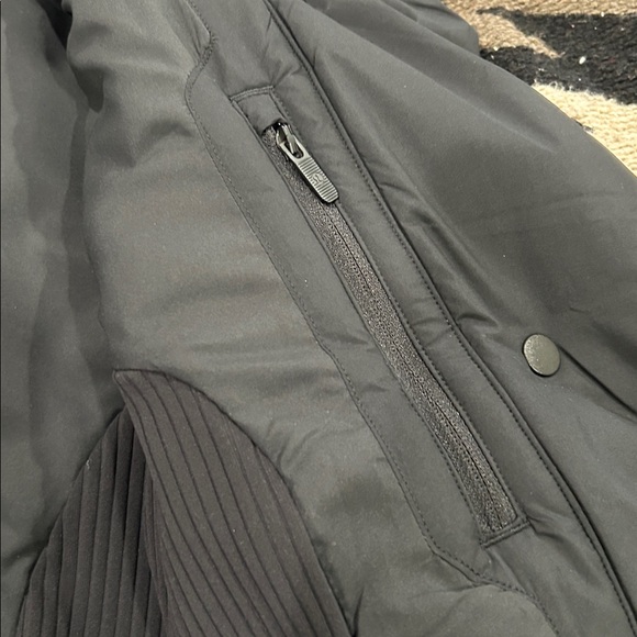 Lululemon Cropped Jacket - Picture 4 of 6